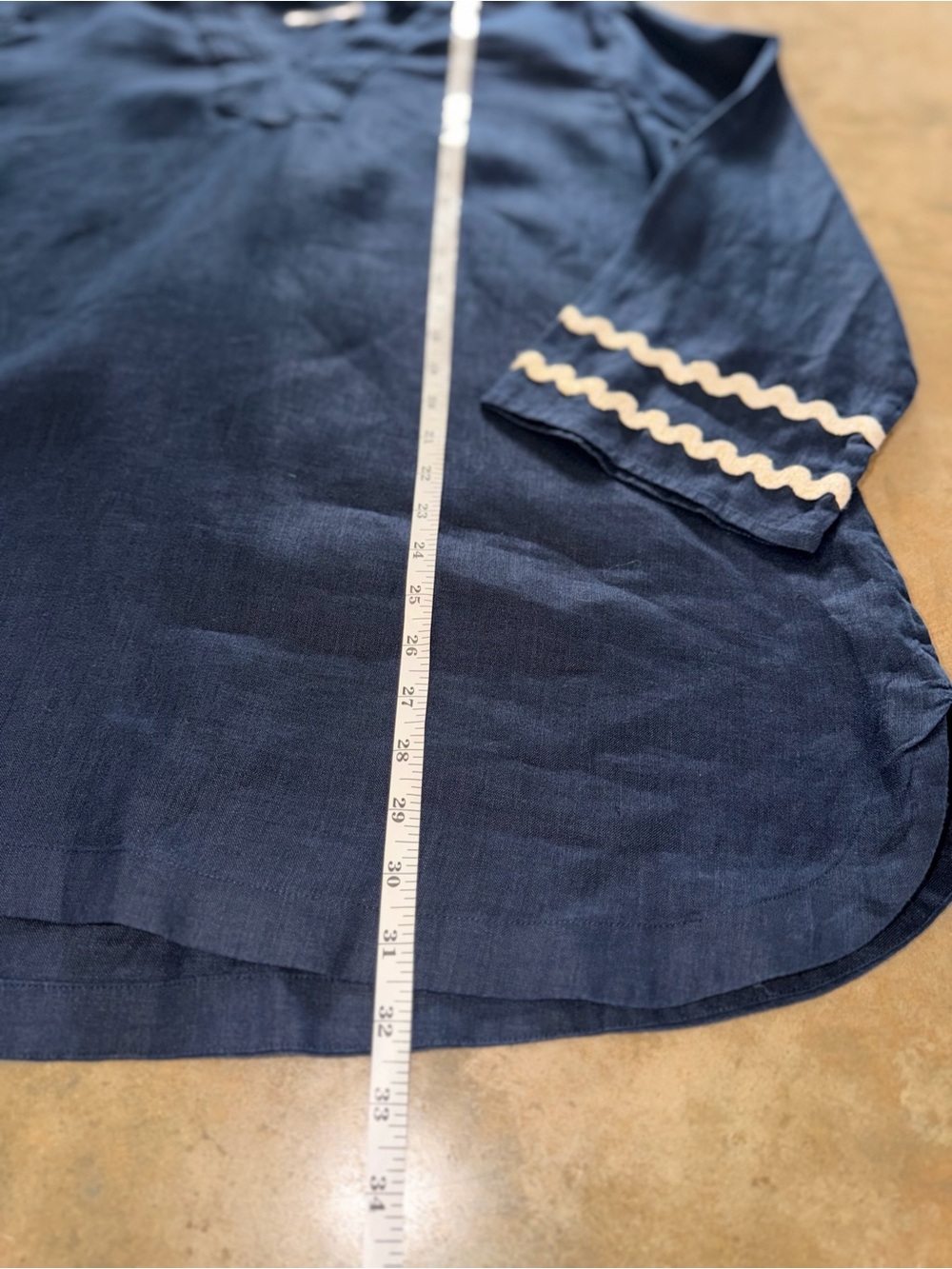 Chico’s Size 4 XL XXL 100% Linen Navy Tunic Metallic Trim Top - Picture 9 of 9